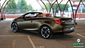 Opel CASCADA 007 Bond Gold