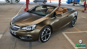 Opel CASCADA 007 Bond Gold