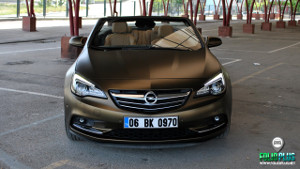 Opel CASCADA 007 Bond Gold