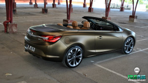 Opel CASCADA 007 Bond Gold