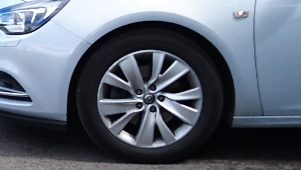 
					Light alloy wheel 7.5x18 in 5-twinblade design