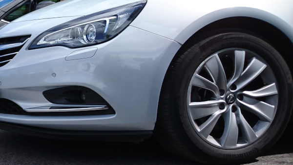 
					Light alloy wheel 7.5x18 in 5-twinblade design
